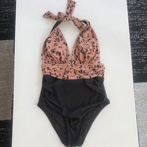 Cupshe Leopard Print Halter One Piece Swimsuit